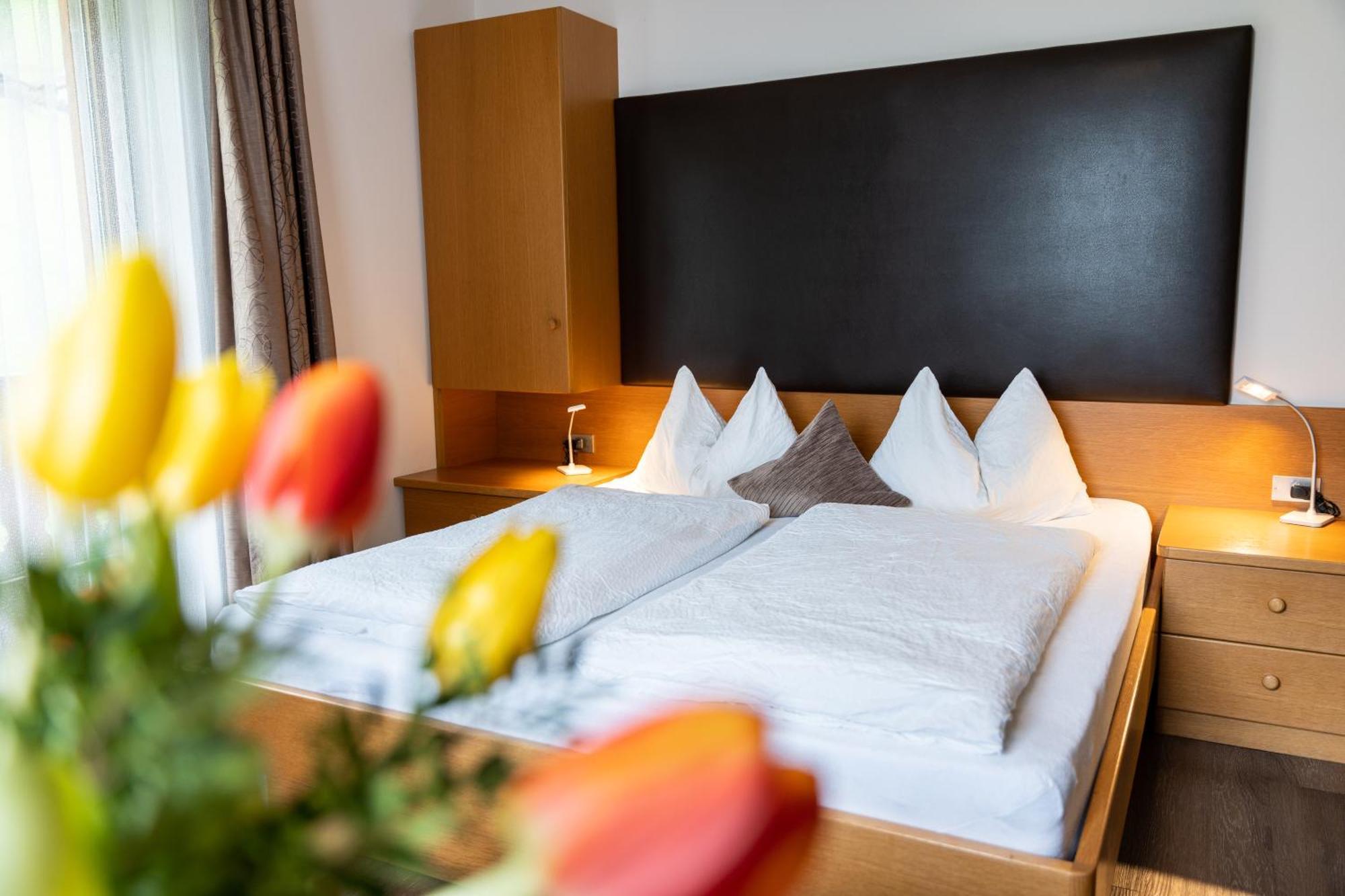 Garni Kostner Hotel โอติเซ ภายนอก รูปภาพ