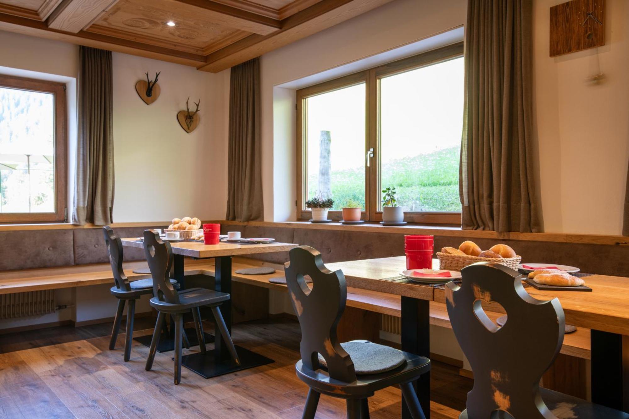 Garni Kostner Hotel โอติเซ ภายนอก รูปภาพ